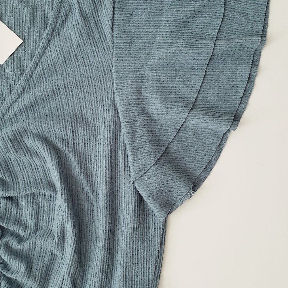 AMERICAN RAG Ruched Top - Picture 5 of 9